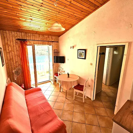 Apartament Mit Balkon In Der Zweiten Etage By Interhome Vinišće