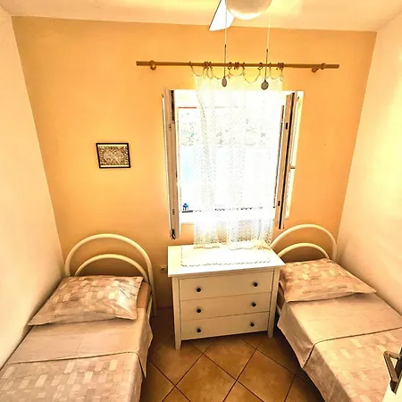 Mit Balkon In Der Zweiten Etage By Interhome Apartament *