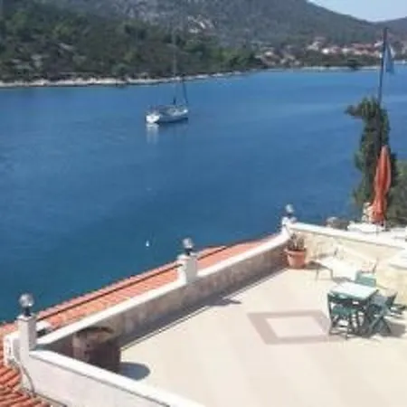 Mit Balkon In Der Zweiten Etage By Interhome Vinišće