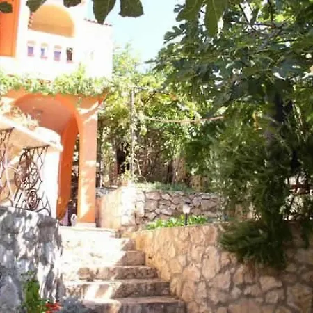 Apartament Mit Balkon In Der Zweiten Etage By Interhome Vinišće
